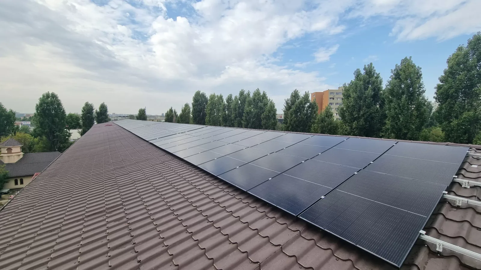 Instalatie Fotovoltaica On-Grid | Conectata – 100kW — Sectorul 3, București, fotografia 7