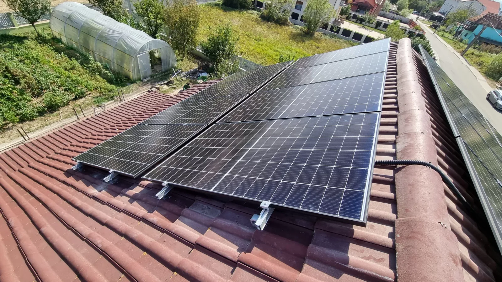 Instalatie Fotovoltaica Hybrid | Conectata – 6KW — Caransebes, Caraș-Severin, fotografia 4