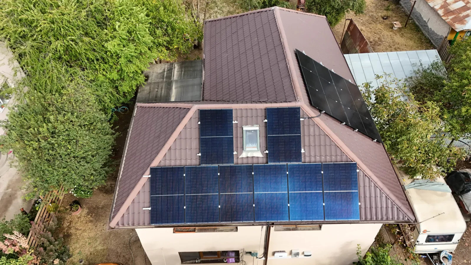 Instalatie Fotovoltaica Hybrid | Conectata – 6KW — Bulbucata, Giurgiu, fotografia 3