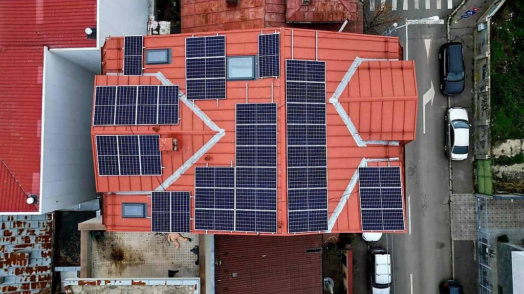 Instalatie Fotovoltaica Hybrid cu stocare – 15kW — Sectorul 1, București, fotografia 7