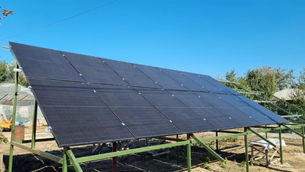 Instalatie Fotovoltaica Hybrid | Conectata – 6KW — Perieti, Ialomița