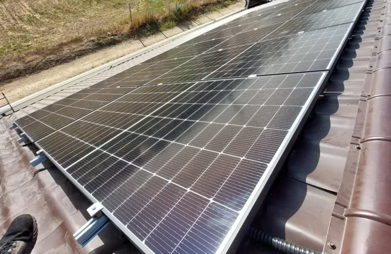 Instalatie Fotovoltaica On-Grid | Conectata – 15kW — Otopeni, Ilfov, fotografia 3