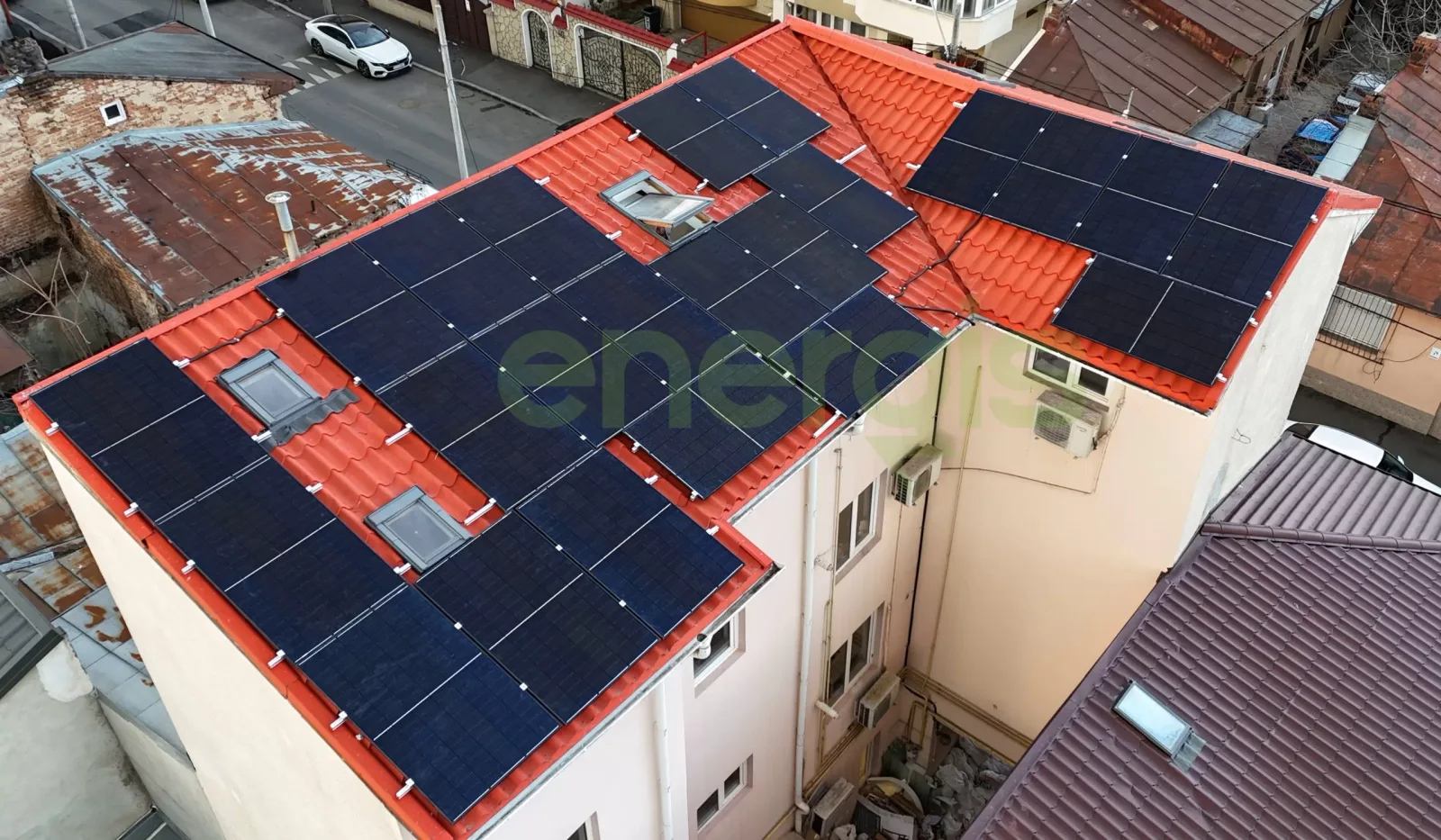 Instalatie Fotovoltaica On-Grid | Conectata – 10kW — București, București, fotografia 3