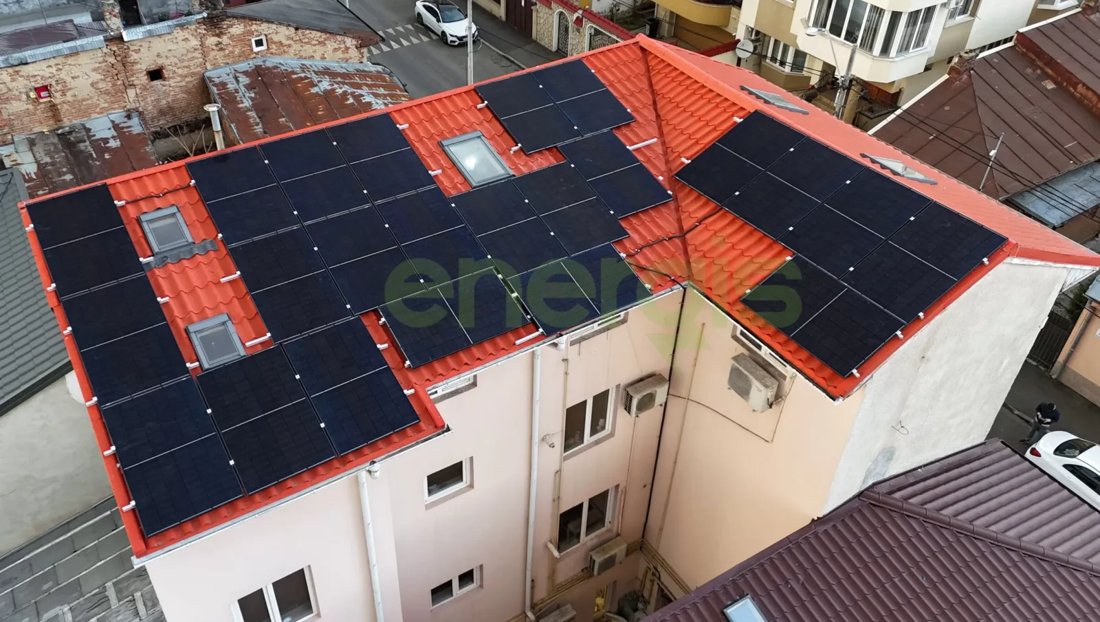 Instalatie Fotovoltaica On-Grid | Conectata – 10kW — București, București, fotografia 4