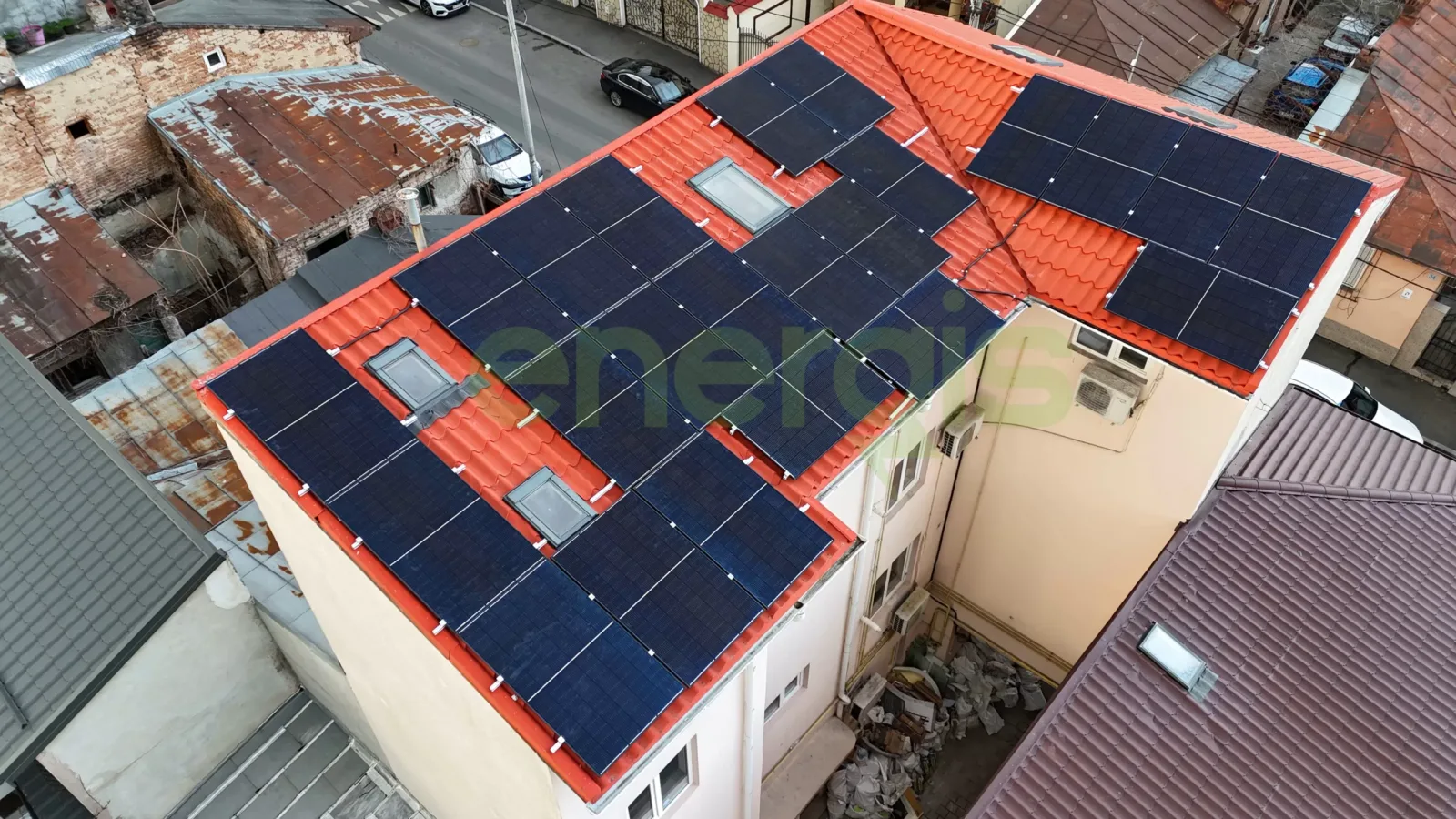 Instalatie Fotovoltaica On-Grid | Conectata – 10kW — București, București, fotografia 2