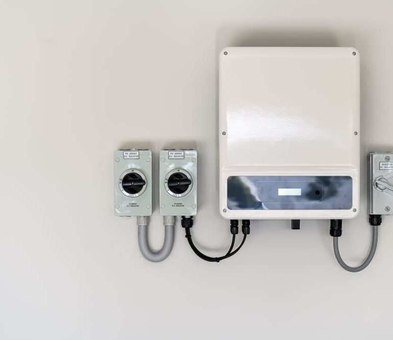 invertor pentru un sistem fotovoltaic